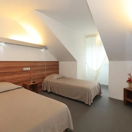 Hotel Logis Restaurant L'europe Marvejols